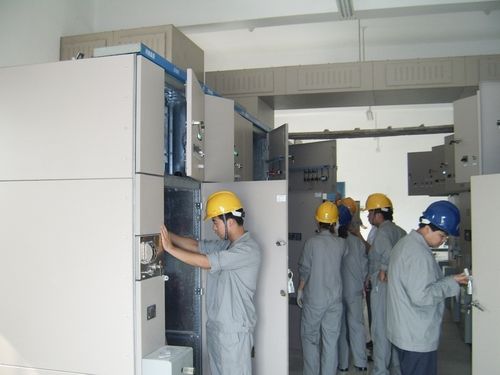 電壓調(diào)節(jié)器